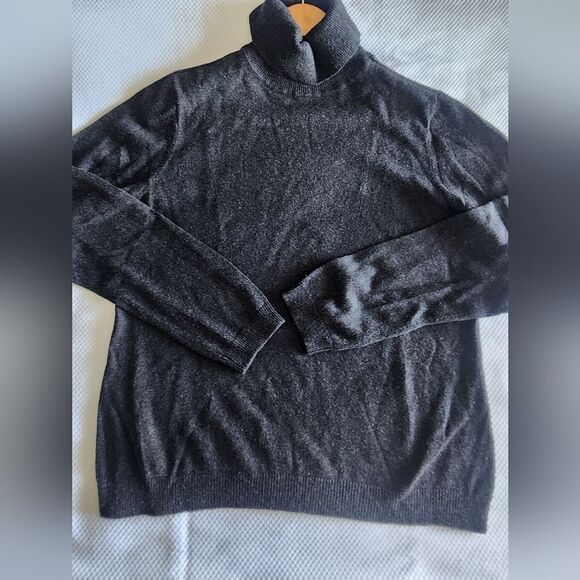 Ralph Lauren Silk Cashmere Black Turtleneck Sweater with Cozy Cowl Neck - Picture 7 of 10